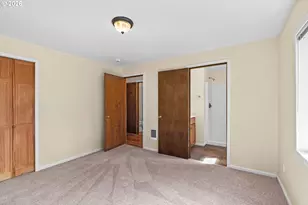 1043 F St, Springfield, OR 97477 - Photo 19