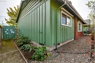 3475 Ferry St, Eugene, OR 97405 - Photo 3