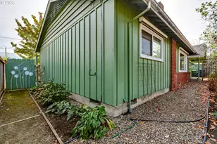 3475 Ferry St, Eugene, OR 97405 - Photo 3