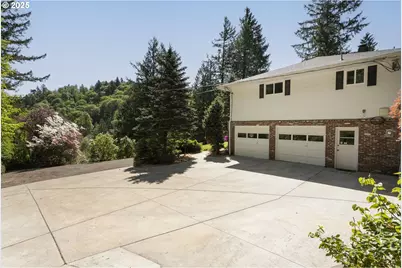 94 SE 46th Dr, Gresham, OR 97080 - Photo 3