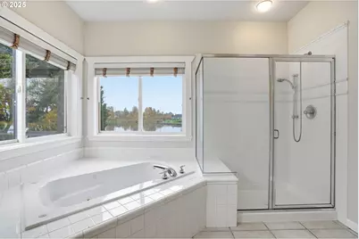 3550 NE 214th Ave, Fairview, OR 97024 - Photo 23