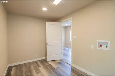 156 Cedar St, Yoncalla, OR 97499 - Photo 37