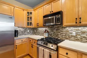 5218 SW View Point Terrace, Portland, OR 97239 - Photo 9