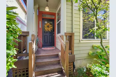 5218 SW View Point Ter, Portland, OR 97239 - Photo 3