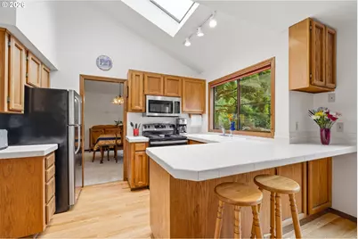 9580 SW Riverwood Ln, Tigard, OR 97224 - Photo 11