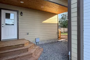 325 Railroad St, Brookings, OR 97415 - Photo 7