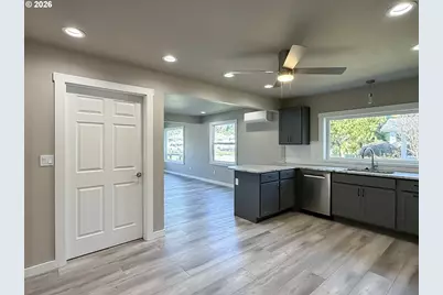 325 Railroad St, Brookings, OR 97415 - Photo 15