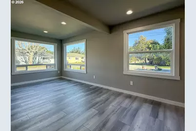 325 Railroad St, Brookings, OR 97415 - Photo 11