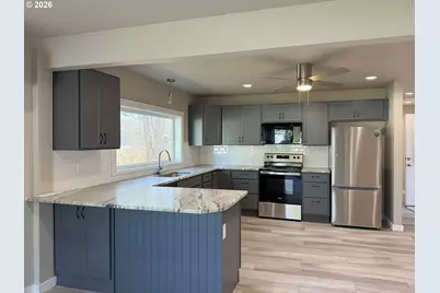 325 Railroad St, Brookings, OR 97415 - Photo 17