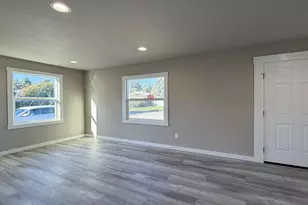 325 Railroad St, Brookings, OR 97415 - Photo 9