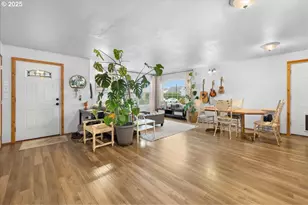 2305 7th St, Tillamook, OR 97141 - Photo 7