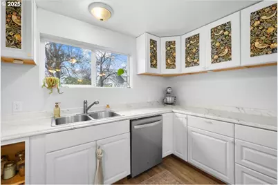 2305 7th St, Tillamook, OR 97141 - Photo 17