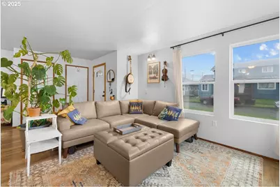 2305 7th St, Tillamook, OR 97141 - Photo 3