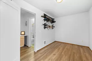 2305 7th St, Tillamook, OR 97141 - Photo 27