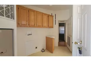 193 Clark St, Myrtle Creek, OR 97457 - Photo 9