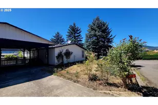 193 Clark St, Myrtle Creek, OR 97457 - Photo 3