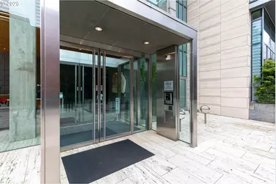 1221 SW 10th Ave #809, Portland, OR 97205 - Photo 3