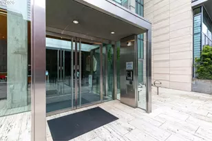 1221 SW 10th Ave, Portland, OR 97205 - Photo 3