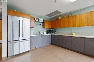 1221 SW 10th Ave, Portland, OR 97205 - Photo 35