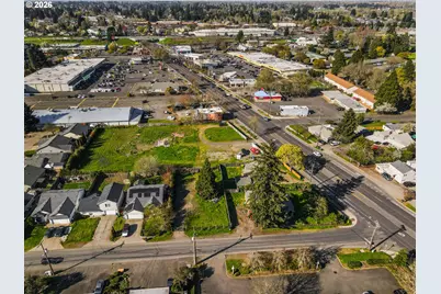 1920 River Rd, Eugene, OR 97404 - Photo 9