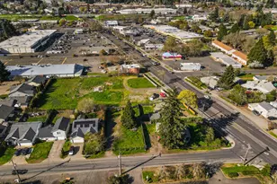 1920 River Rd, Eugene, OR 97404 - Photo 9