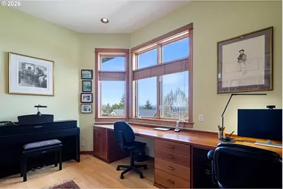 2634 Suncrest Ave, Eugene, OR 97405 - Photo 15