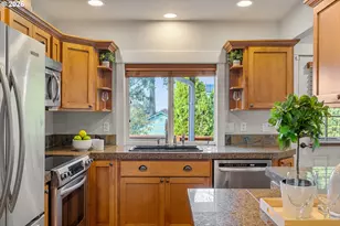 425 Roosevelt St, Oregon City, OR 97045 - Photo 17