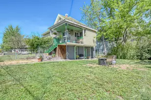 402/404 NW 7th St, Pendleton, OR 97801 - Photo 3