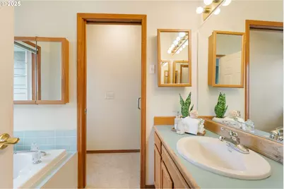 8914 NE 28th Pl, Vancouver, WA 98665 - Photo 13