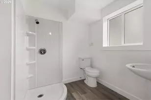 1203 NE 190th Pl, Portland, OR 97230 - Photo 43