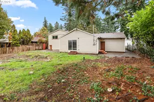 1203 NE 190th Pl, Portland, OR 97230 - Photo 47