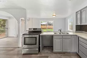 1203 NE 190th Pl, Portland, OR 97230 - Photo 17