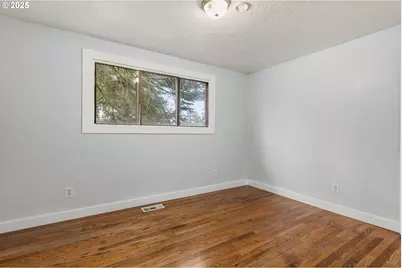 1203 NE 190th Pl, Portland, OR 97230 - Photo 27