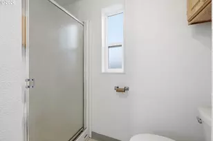 23140 NE Halsey St, Wood Village, OR 97060 - Photo 19