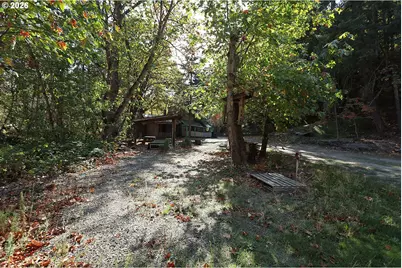 1250 Dry Creek Rd, Mosier, OR 97040 - Photo 11