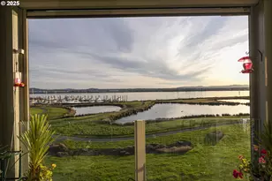 5525 SE Scenic Ln, Vancouver, WA 98661 - Photo 9