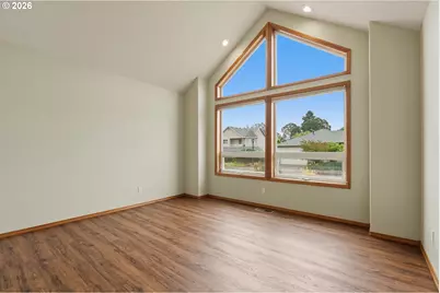 1905 N Westlake Loop, Newberg, OR 97132 - Photo 5