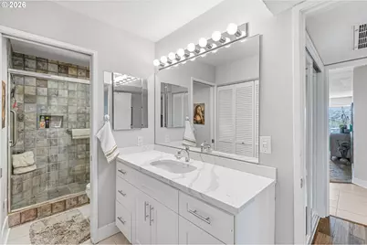 401 N Tomahawk Island Dr #18, Portland, OR 97217 - Photo 21