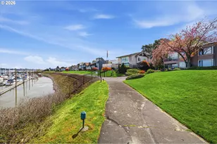 401 N Tomahawk Island Dr, Portland, OR 97217 - Photo 39