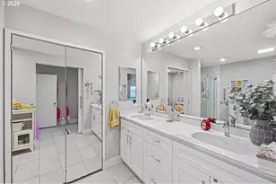 401 N Tomahawk Island Dr, Portland, OR 97217 - Photo 27