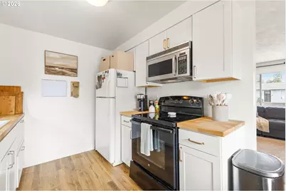 233 SE 3rd Ave, Canby, OR 97013 - Photo 13