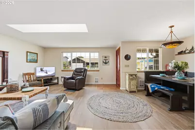 870 11th St SW, Bandon, OR 97411 - Photo 25