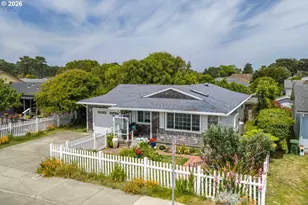 870 11th St SW, Bandon, OR 97411 - Photo 3