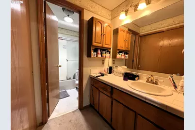 6844 SE Borwick St, Hillsboro, OR 97123 - Photo 17