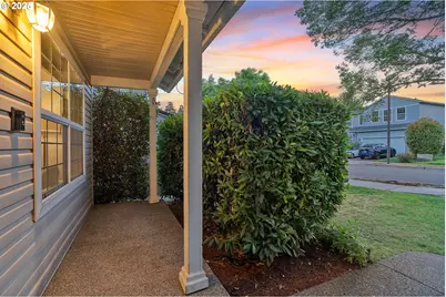 154 NE Danbury Ave, Hillsboro, OR 97124 - Photo 3