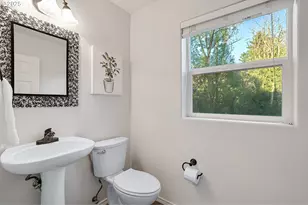 154 NE Danbury Ave, Hillsboro, OR 97124 - Photo 17