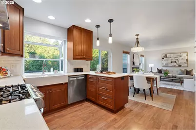 154 NE Danbury Ave, Hillsboro, OR 97124 - Photo 15