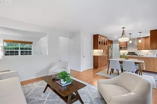 154 NE Danbury Ave, Hillsboro, OR 97124 - Photo 9