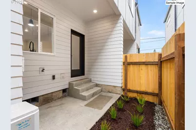 7193 SE Crystal Springs Blvd #8, Portland, OR 97206 - Photo 13