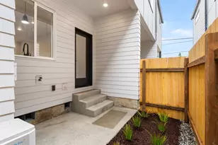 7193 SE Crystal Springs Blvd, Portland, OR 97206 - Photo 13